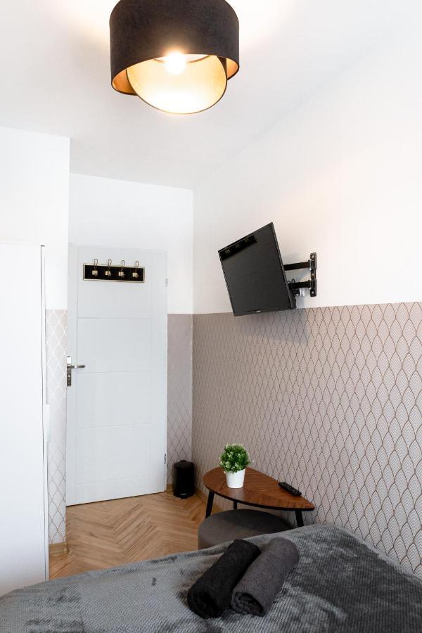 Clicktheflat Conrada Apart Rooms Варшава Екстер'єр фото