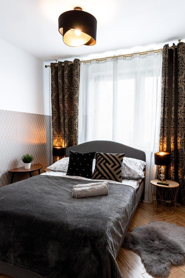 Clicktheflat Conrada Apart Rooms Варшава Екстер'єр фото