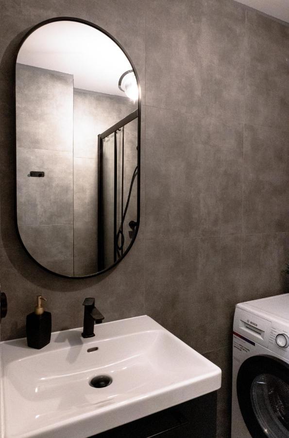 Clicktheflat Conrada Apart Rooms Варшава Екстер'єр фото