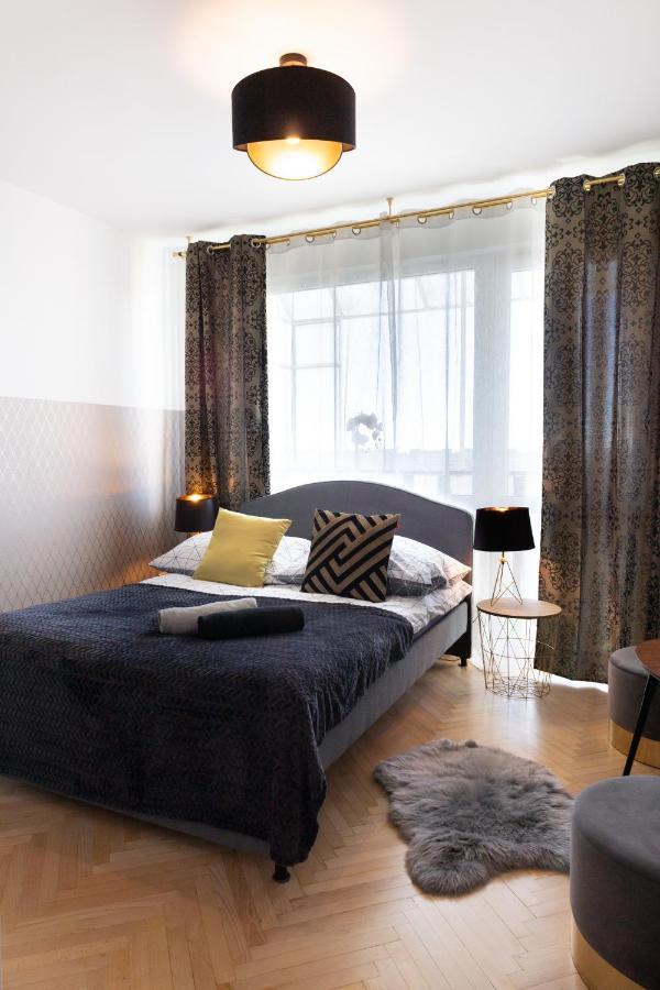 Clicktheflat Conrada Apart Rooms Варшава Екстер'єр фото