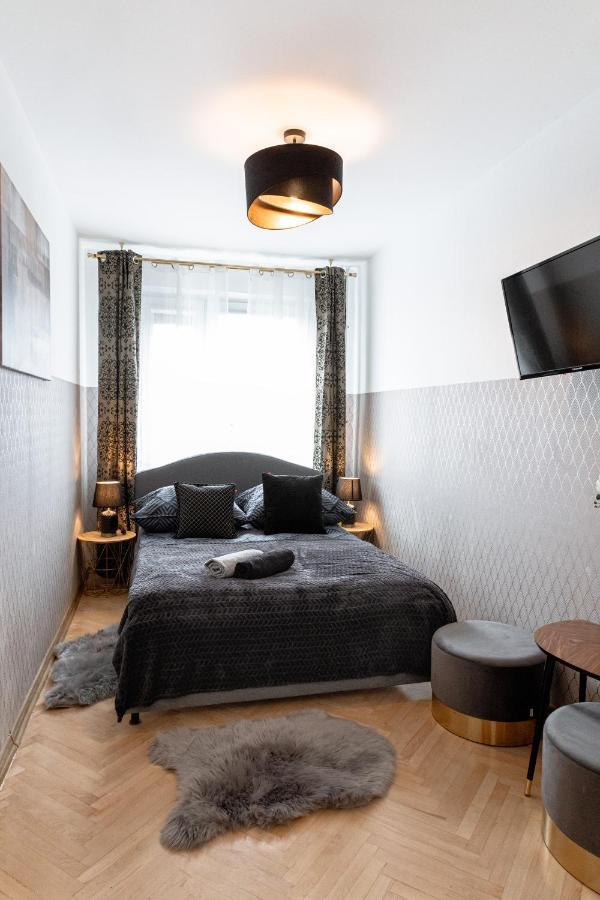 Clicktheflat Conrada Apart Rooms Варшава Екстер'єр фото