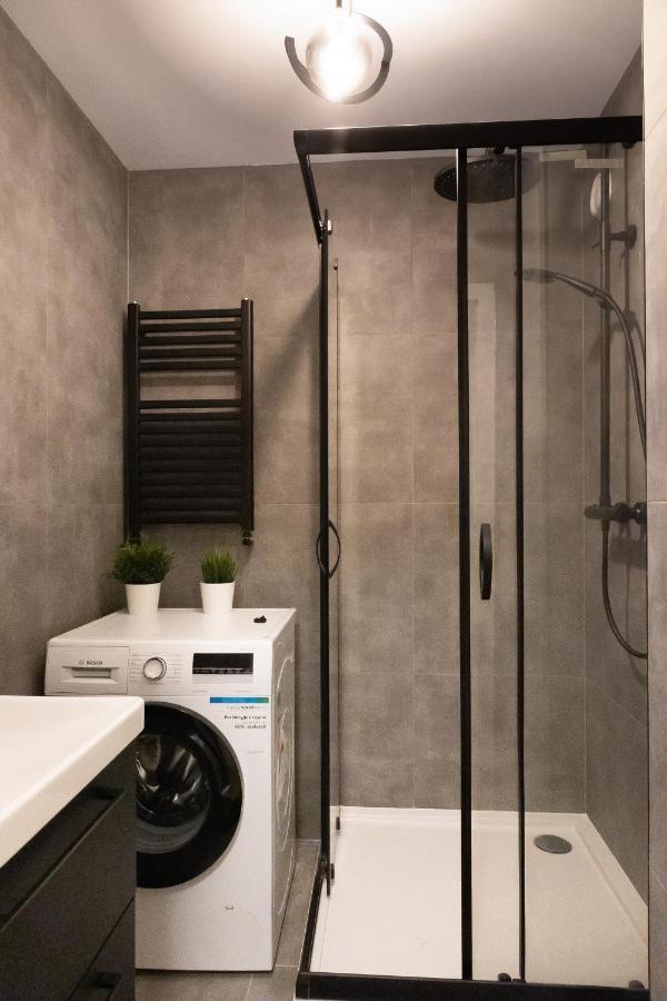 Clicktheflat Conrada Apart Rooms Варшава Екстер'єр фото